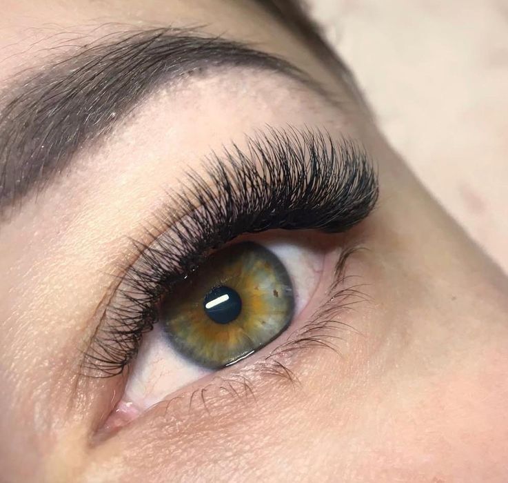 Наращивание ресниц-450 / Ламинирование ресниц,бровей-350 / Брови-200