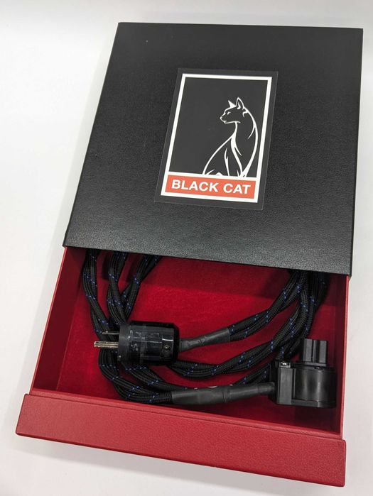 Силовой кабель Black Cat PC-1  ( Oyaide 004 ) 2 метра