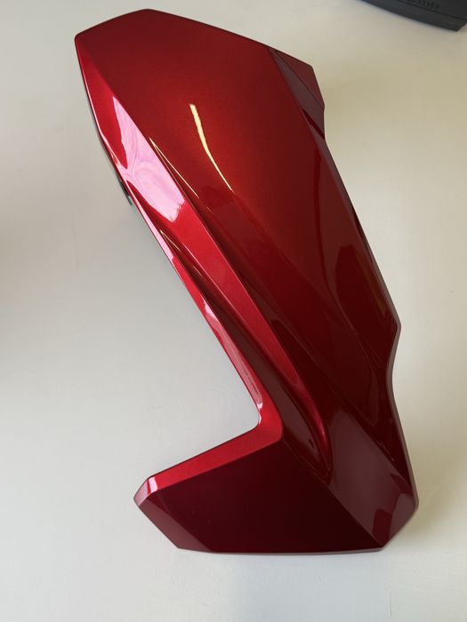 Nowa orygnalna prawa czacha Honda Forza 125/350 czerwona owiewka