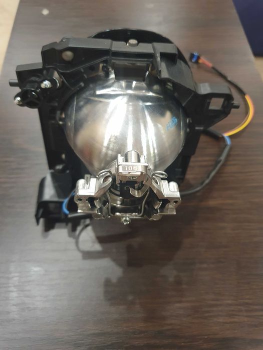 Бі-ксенонова лінза європейська взборі з рамкою і проводкою (R) Mazda 3