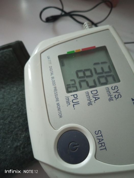 Тонометр AND. Японія.