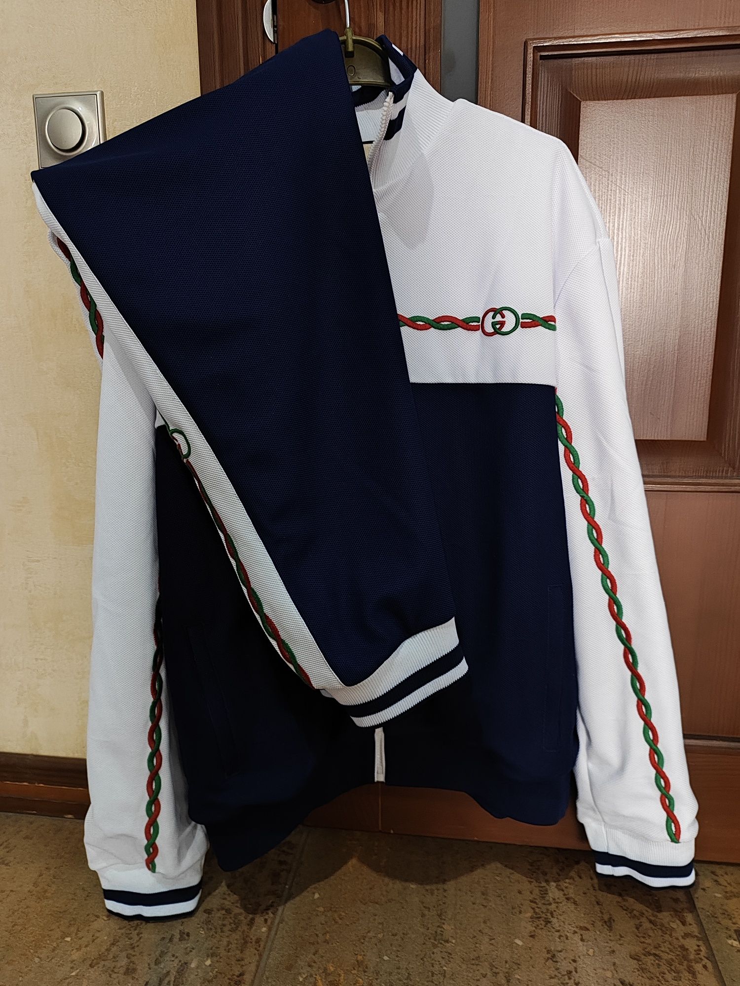 Продам оригінал костюм Gucci чоловічий, розмір xxl