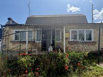 Продаж цегляного будинку з усіма комунікаціями.