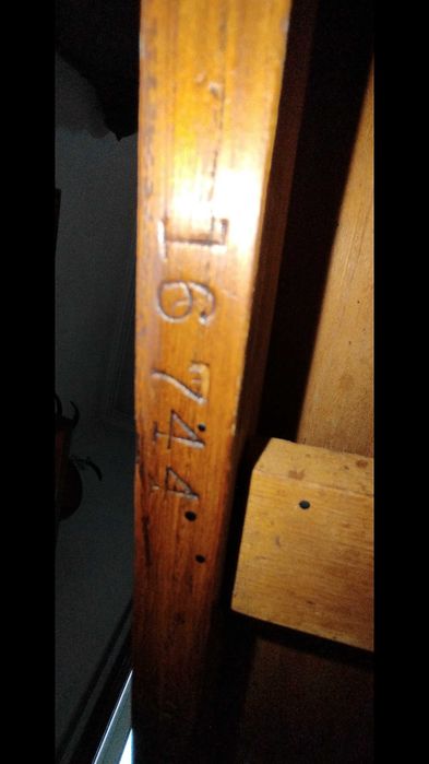 Mesinha anos 70. Peça numerada.