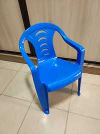 Krzesełko plastikowe niebieskie