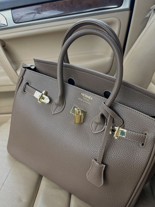 Бежева Hermes ерме