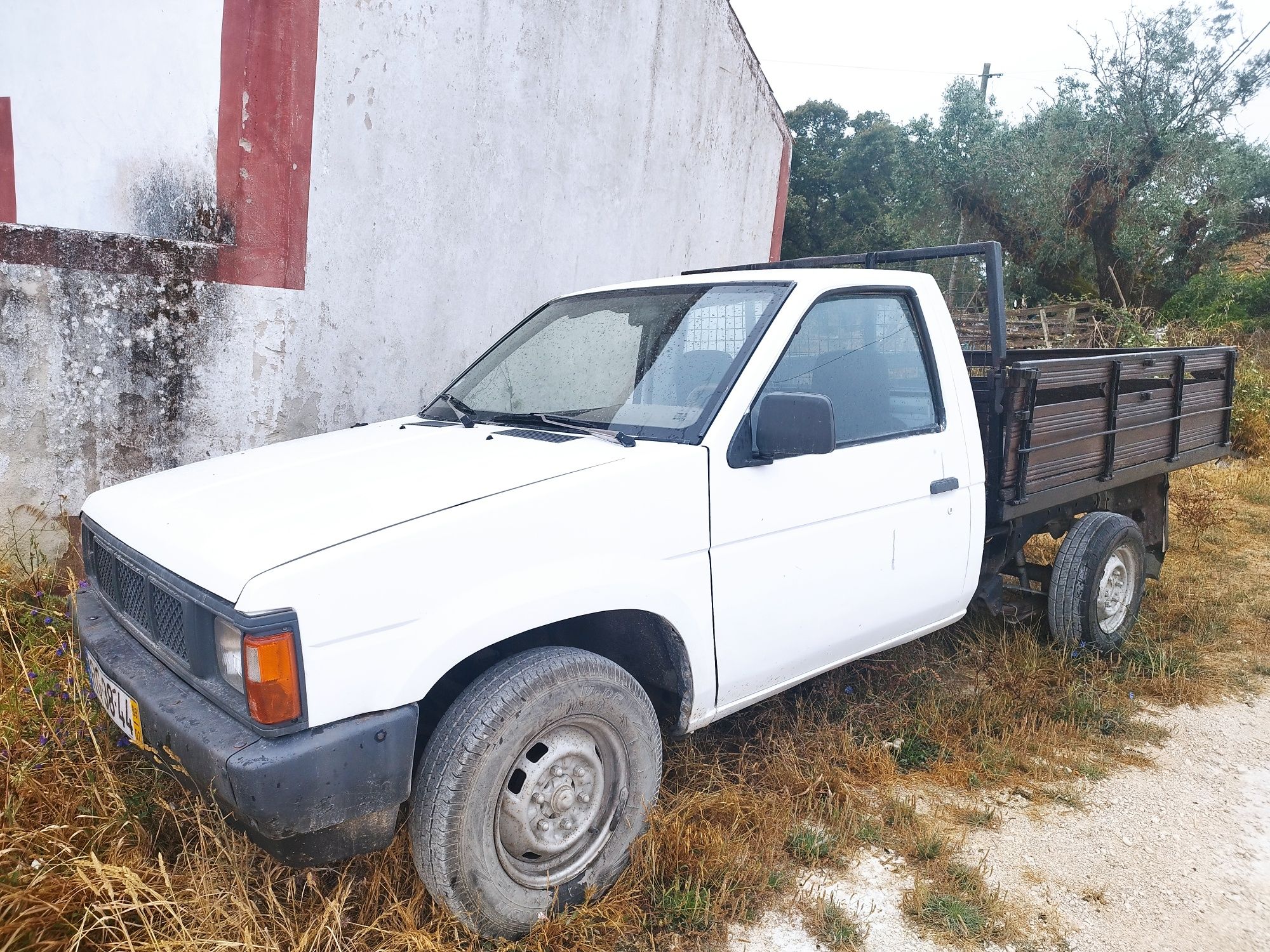 NISSAN   D 21 TD 25