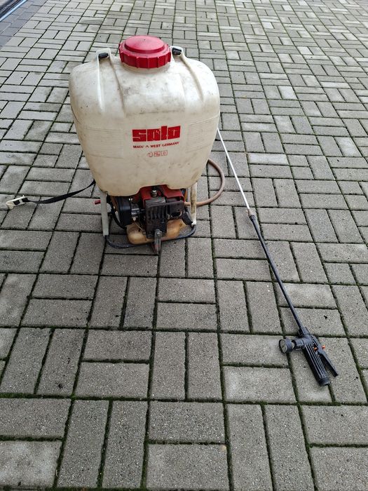 Opryskiwacz spalinowy SOLO model 420