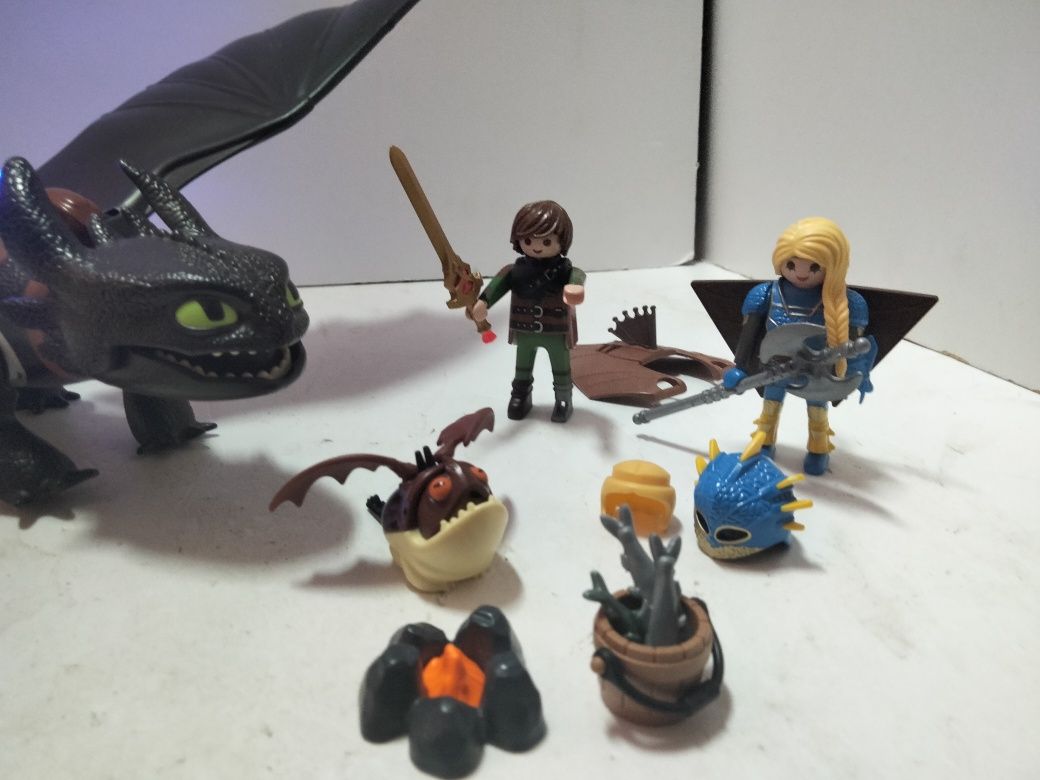 Playmobil Szczerbatek, Czkawka i Astrid