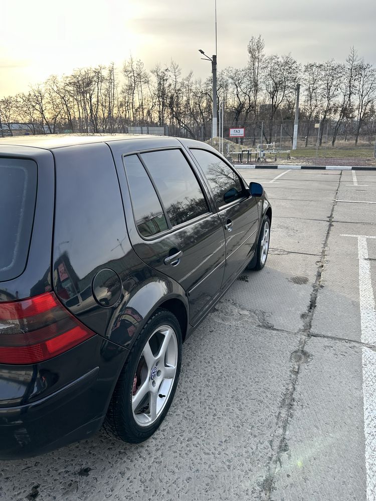 Продам Volkswagen Golf 4