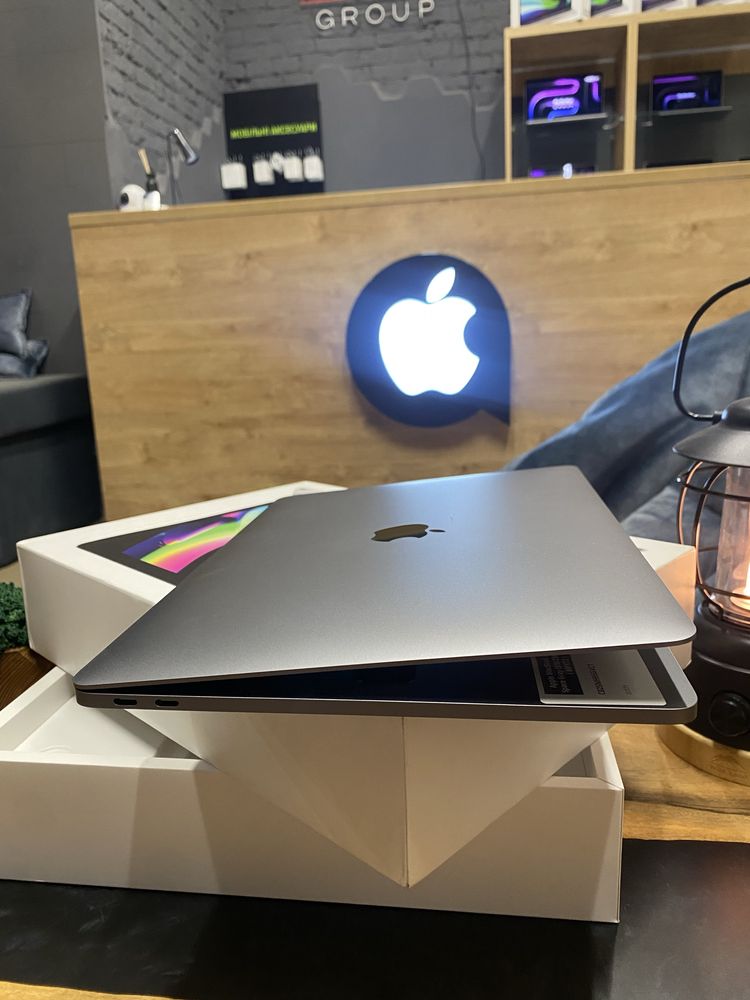 Ноутбук Apple MacBook Pro 13'' i5/8/256 Space Gray (MLL42) 2016