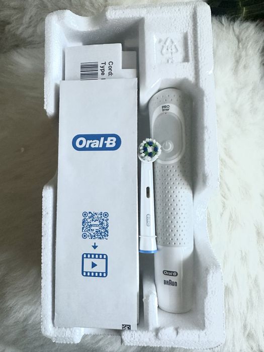 Escova de dentes eletrica da Oral B Vitality Cross Action