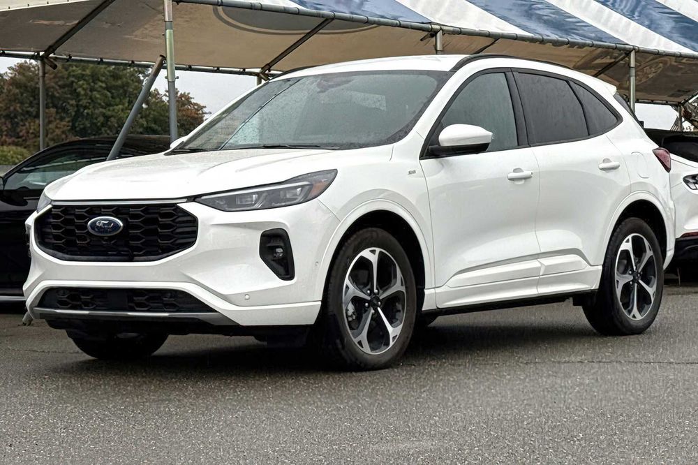 Ford Escape ST-Line Elite      2024
