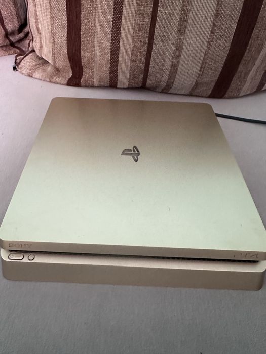 Плейстейшн 4 слім