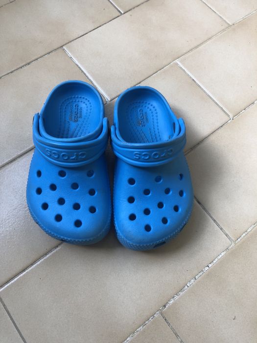 Crocs azul n 8 em bom estado
