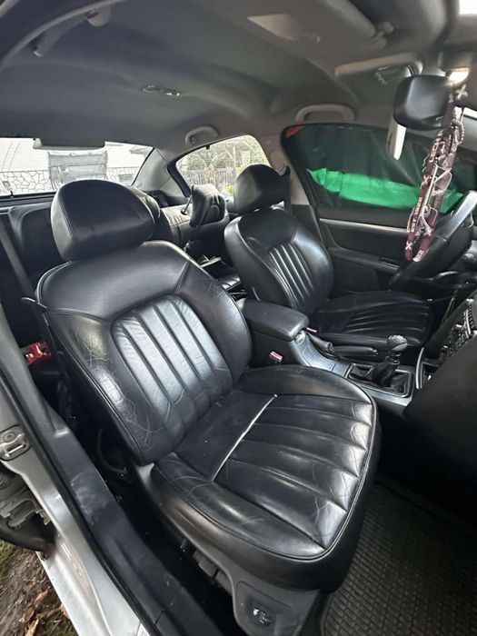 Peugeot 407 uszkodzony