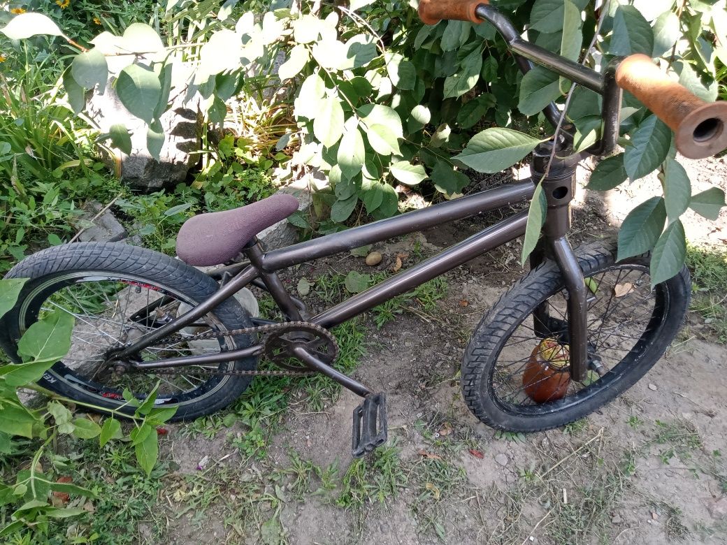 Продам BMX велосипед у хорошому стані