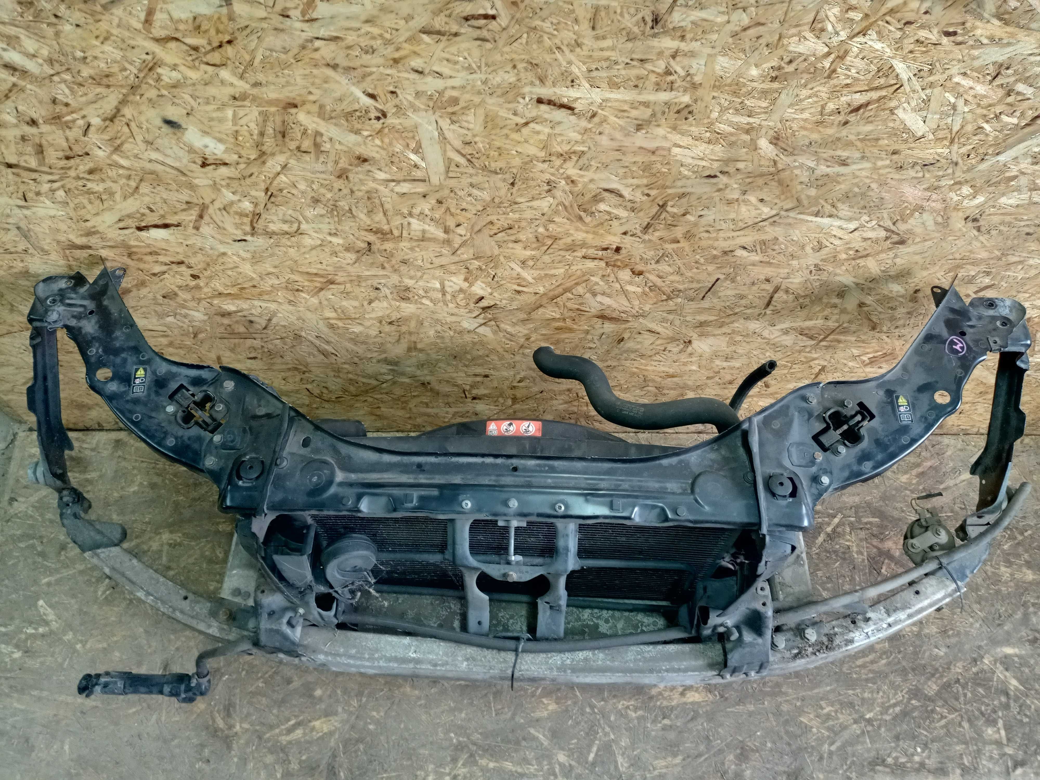 Mercedes W211 FL lift pas przedni wzmocnienie oryginał chłodnice CDI
