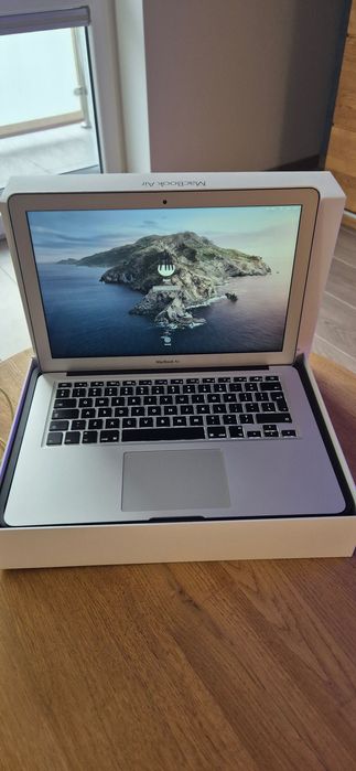 MacBook Air 13.3/1.6Ghz/4GB/128GB z 2015 roku+zew. napęd dyskowy USB