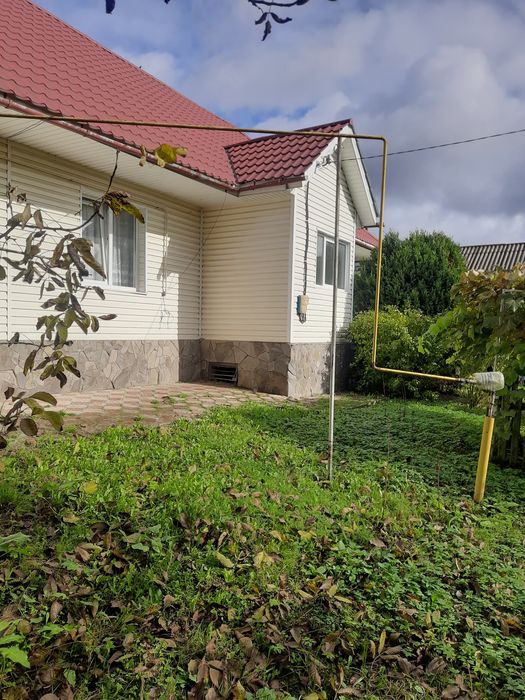 Продам будинок  к хорошому стані  кому потрібно  дзвоніть.