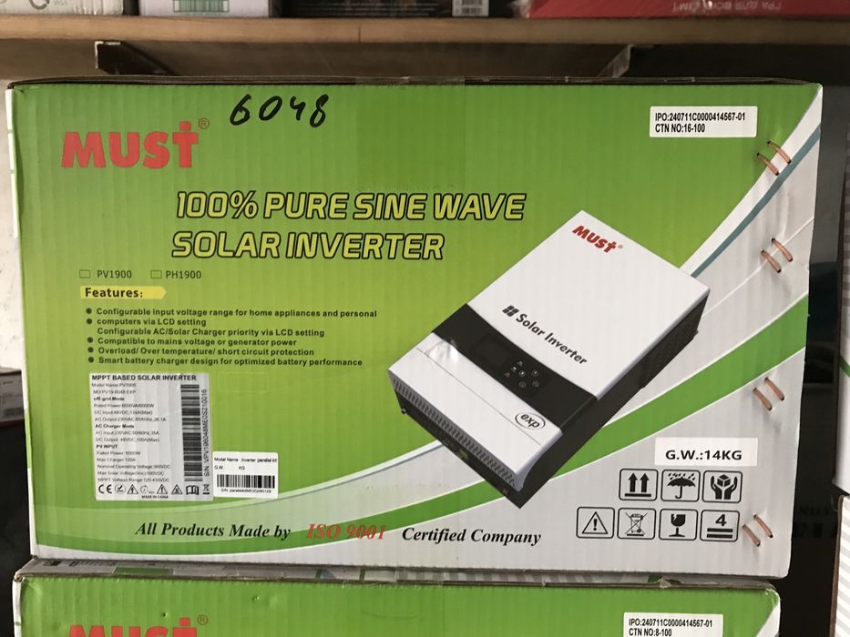 Сонячний інвертор Must 6 кВт  48 В . PV19-6048 EXP