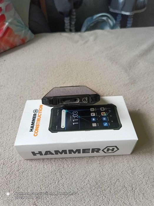 Smartfon Hammer Construction