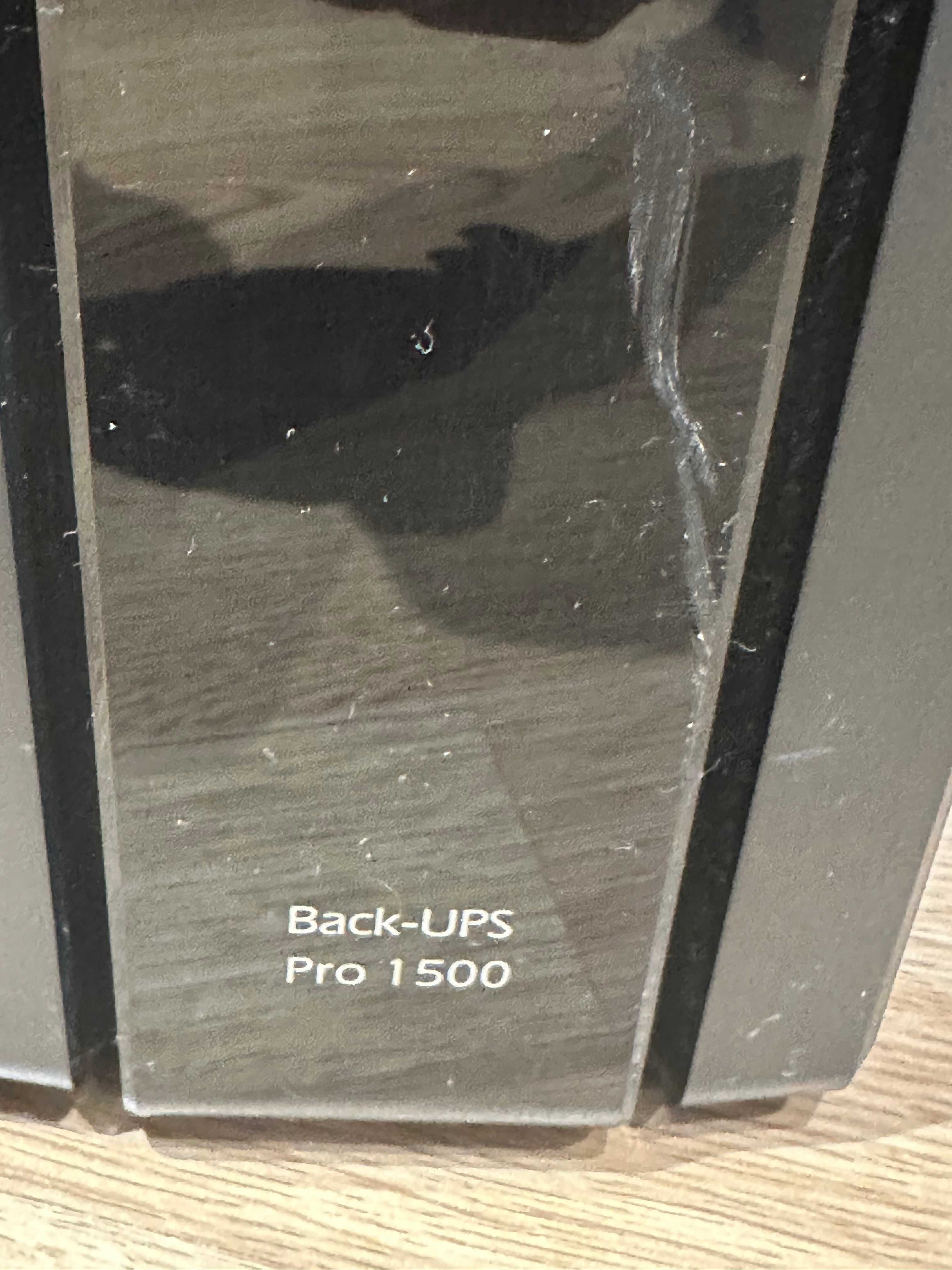 Безперебійник ДБЖ APC Back UPS Pro 1500VА/865Вт