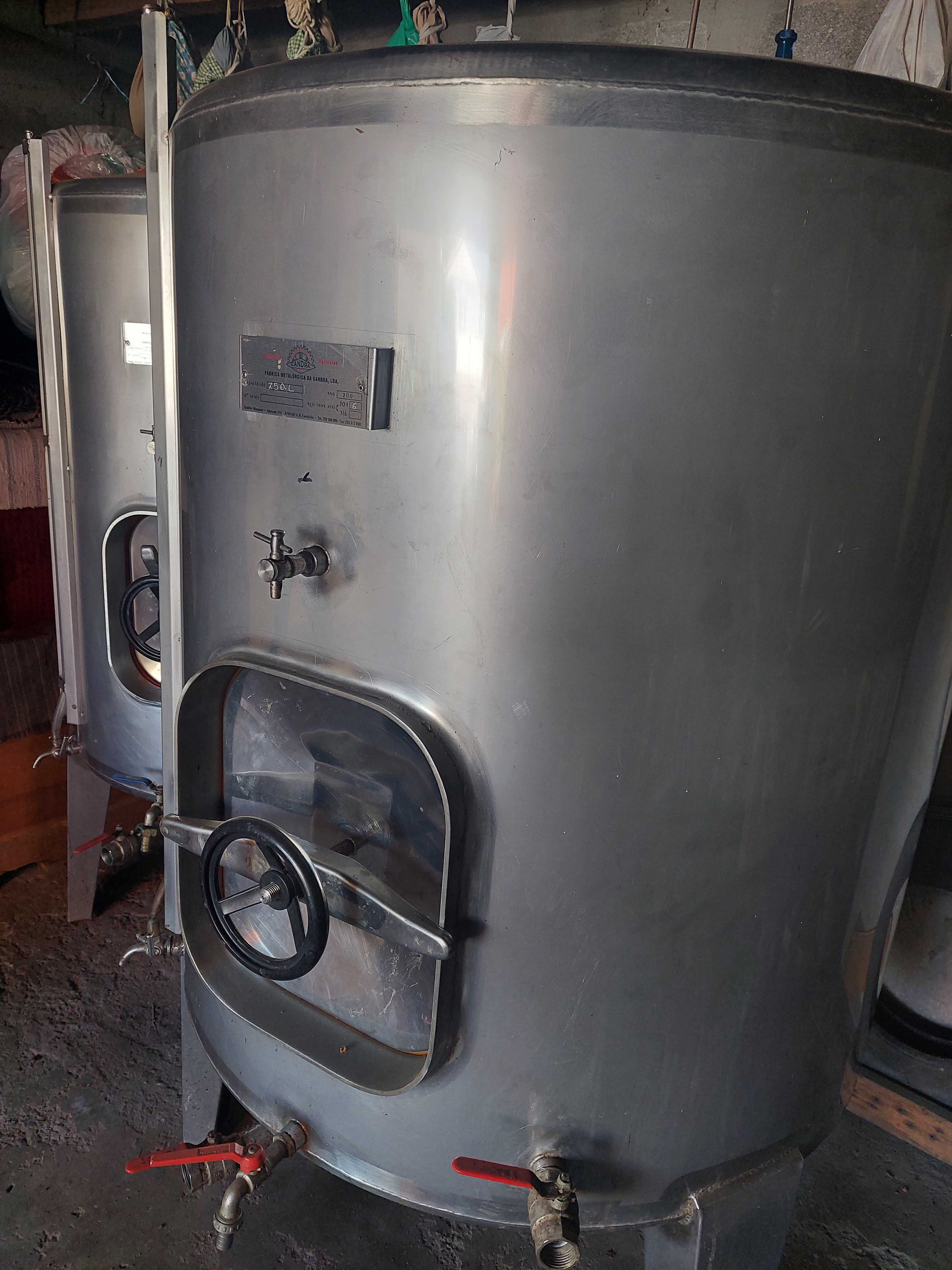 2 cubas de inox (500L e 750L)