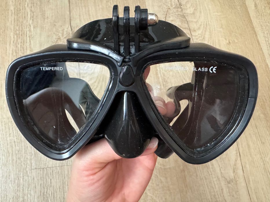 Maska do nurkowania z uchwytem na kamerę