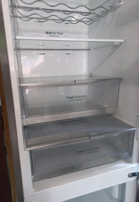 Холодильник LG инверторный 21г.