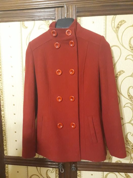 Полупальто женское 42 р