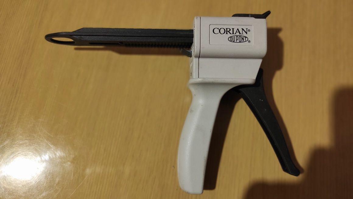 Пистолет для клея Corian Dupont (картридж 50 мл)