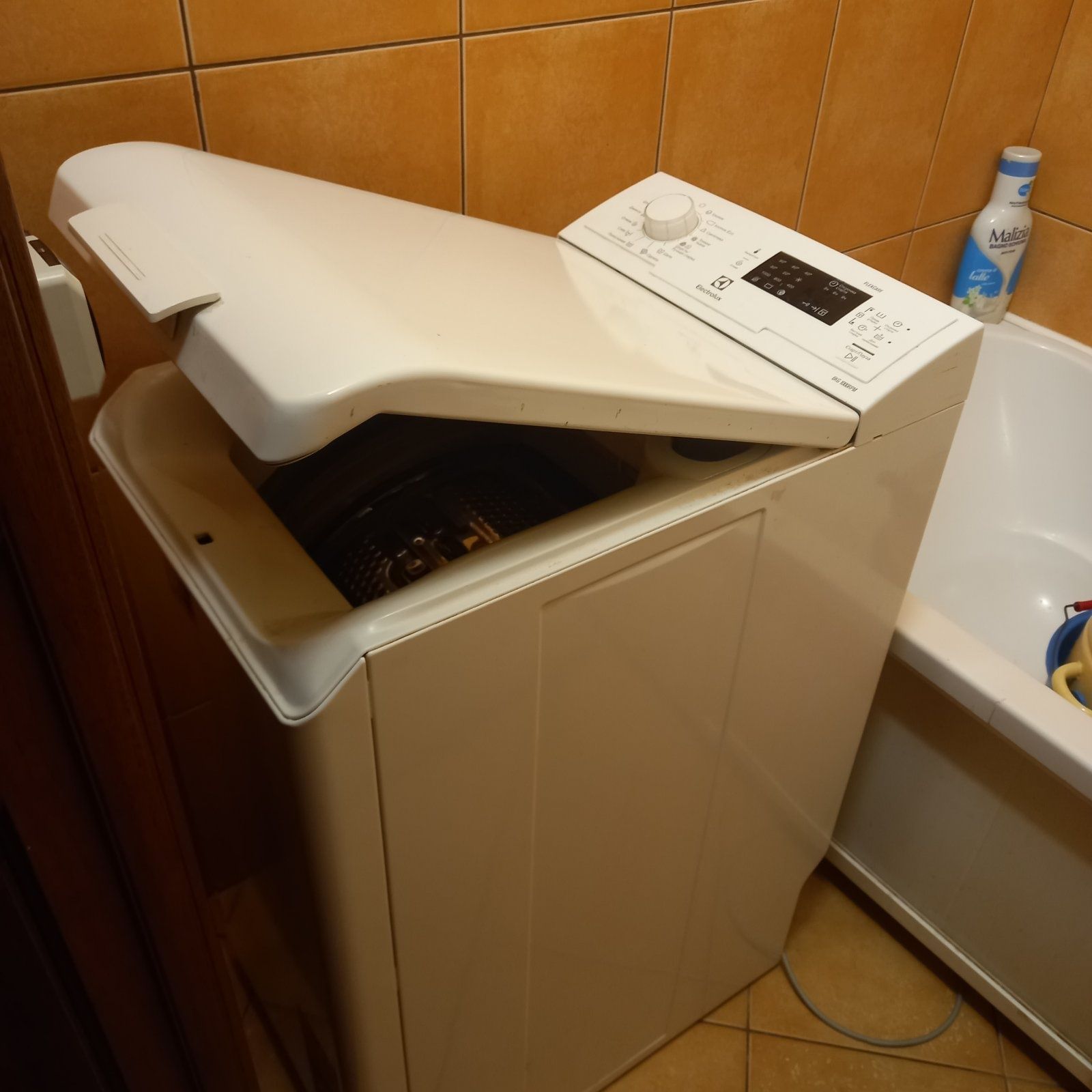 Продам машинку на відновлення або запчастини