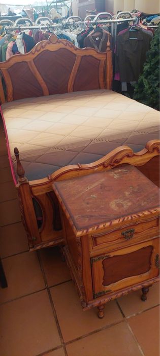 Cama de corpo e meio