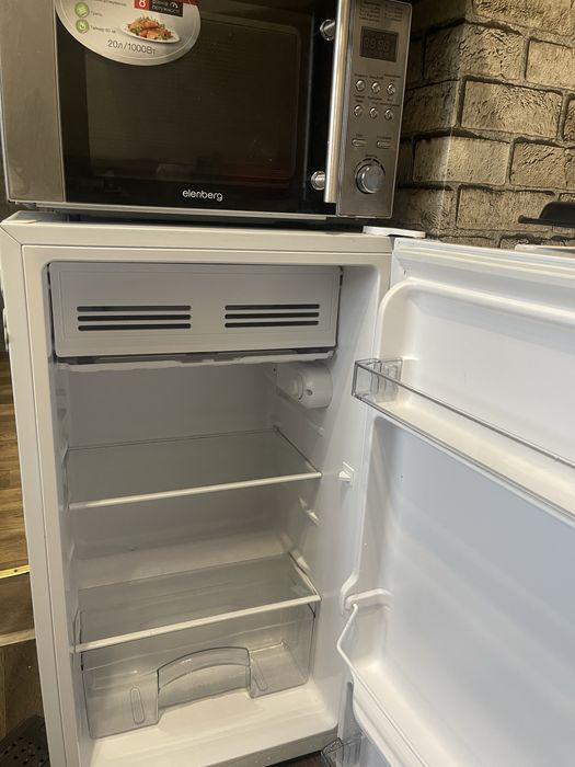 Однокамерний холодильник Grunhelm