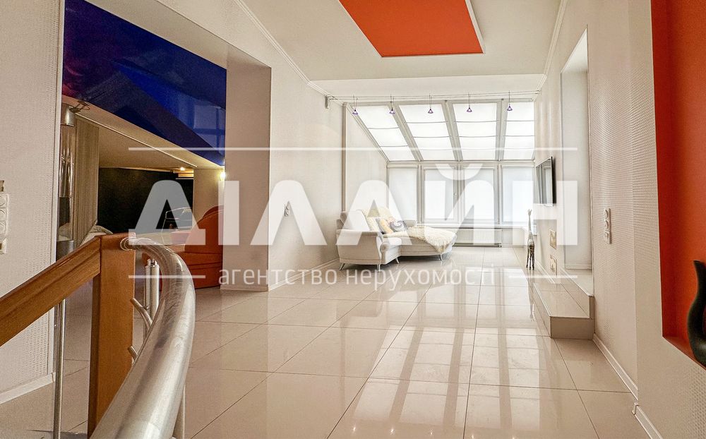 VIP 3х уроаневый пентхауз с видовой террасой на р. Днепр