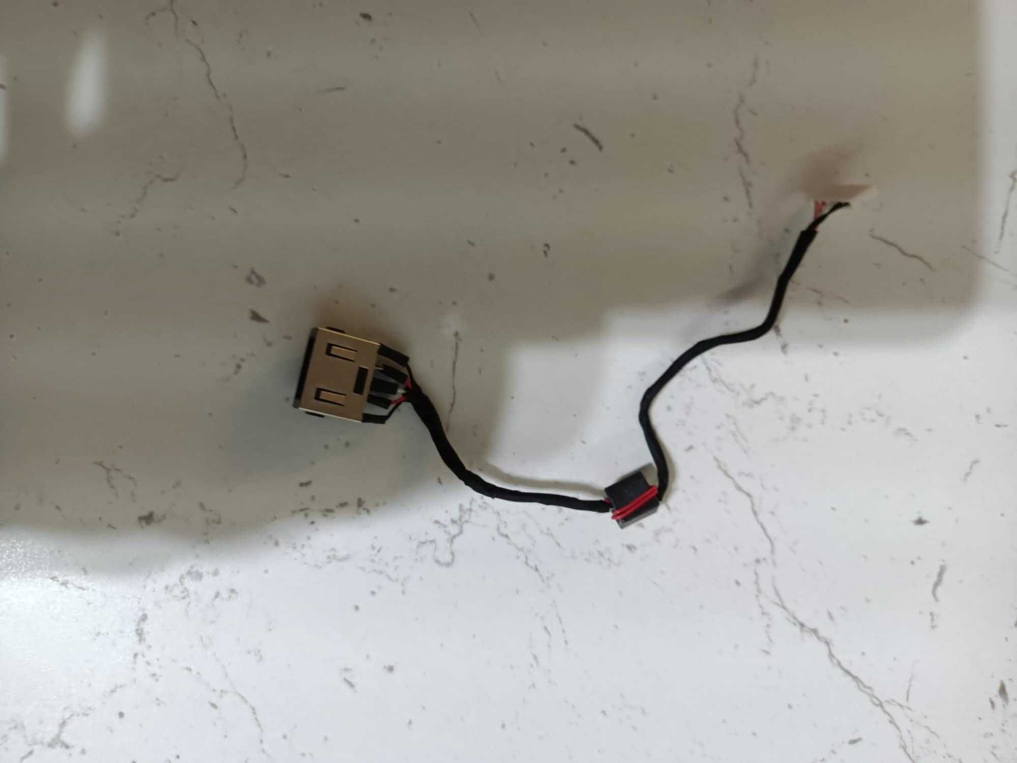 Gniazdo zasilania z kablem
LENOVO Z50-30 Z50-45 Z50-70