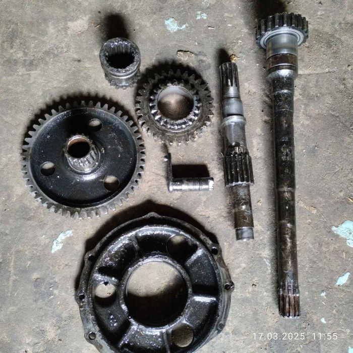 Капот МТЗ 80,82 ,гарний мости КПП диференціал шестерня мотор кабіна мт