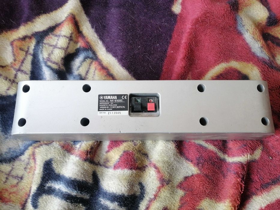 Srebrny centralny głośnik Yamaha NX-S100C 6 ohms  80Watts