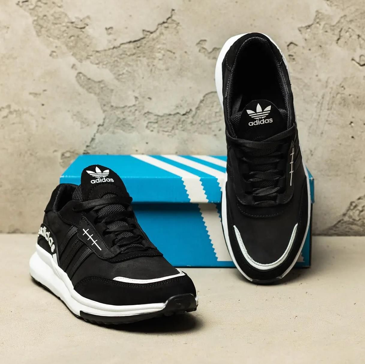 ТОП. Кроссовки черные на белой подошве мужские Adidas натуральная кожа