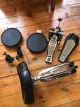 Bateria Roland (pedals, pads) em boas condições