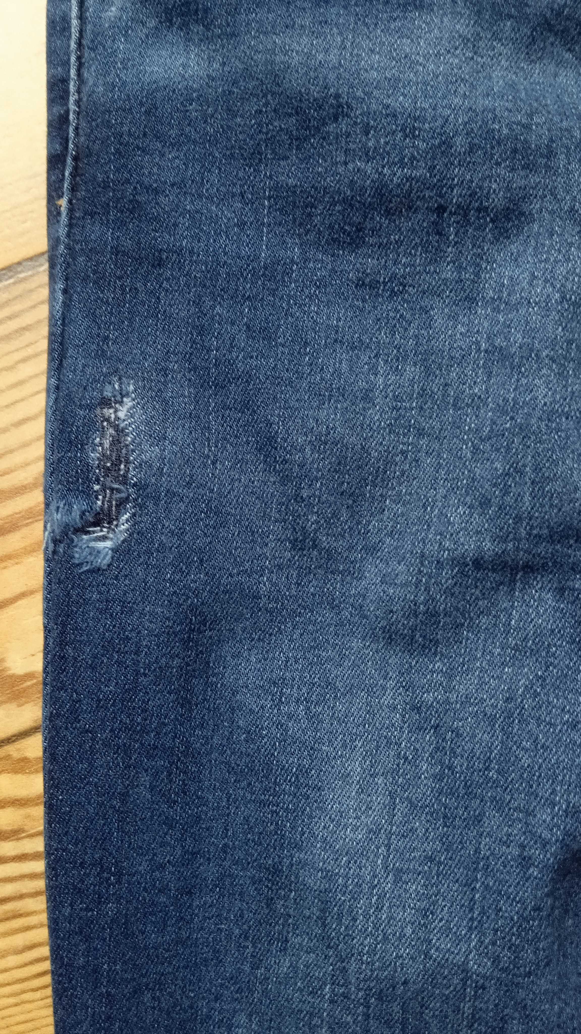 Levis spodnie damskie  skinny 24/30 dżinsy