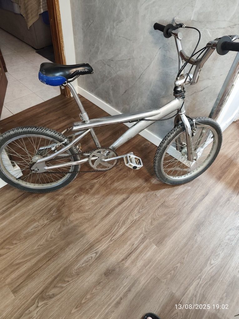 Bicicleta BMX semi nova