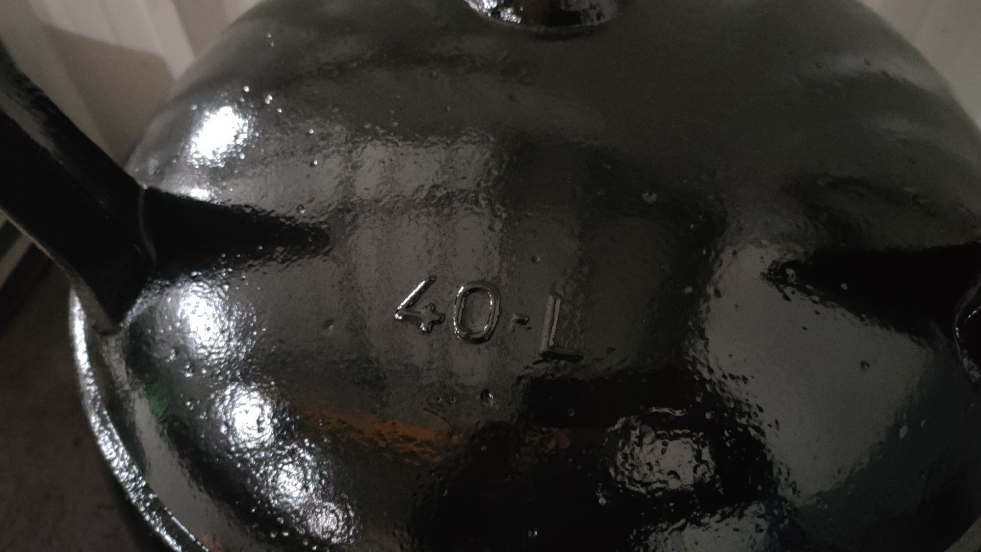 Panela em cobre de grandes dimensões  do século 19 e uma panela ferro