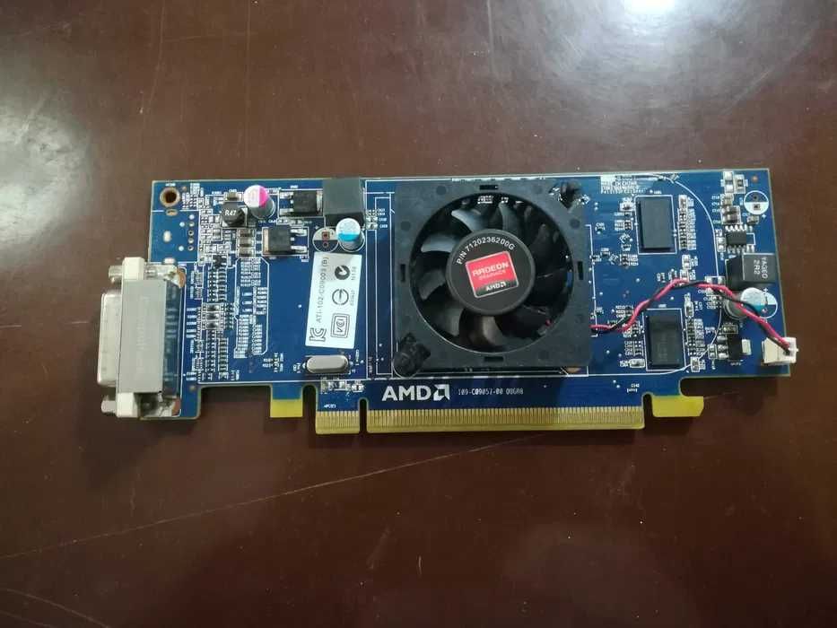 Placa gráfica AMD Radeon Low Profile 512MB DDR3