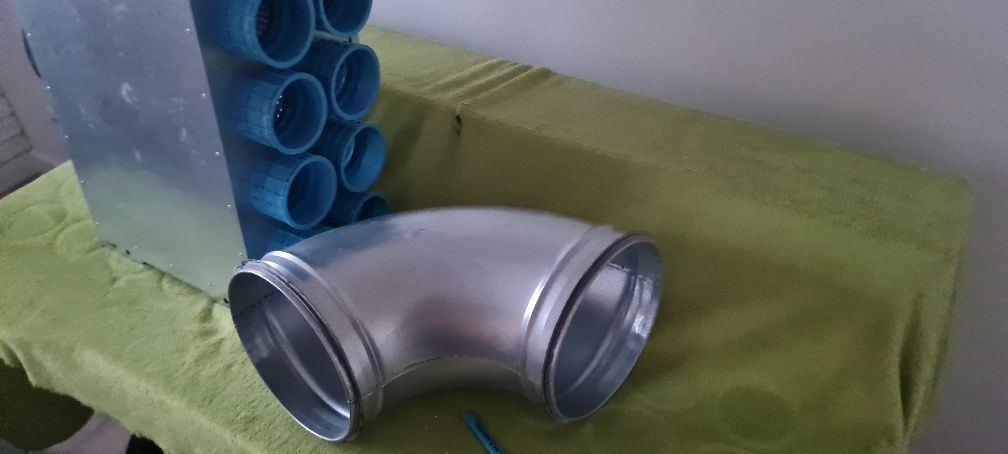 Skrzynka rozdzielcza do rekuperacji 10x75 zasilanie 200