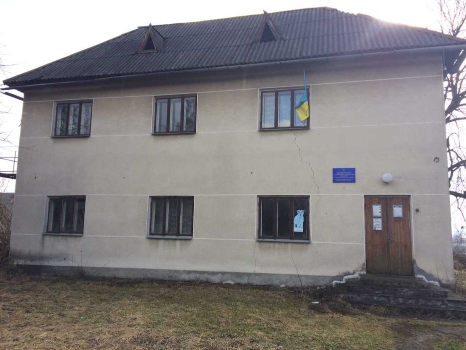 Окрема будівля 138м фасад траси Н-10 Чернівці-І.Франківськ, с.Матеївці