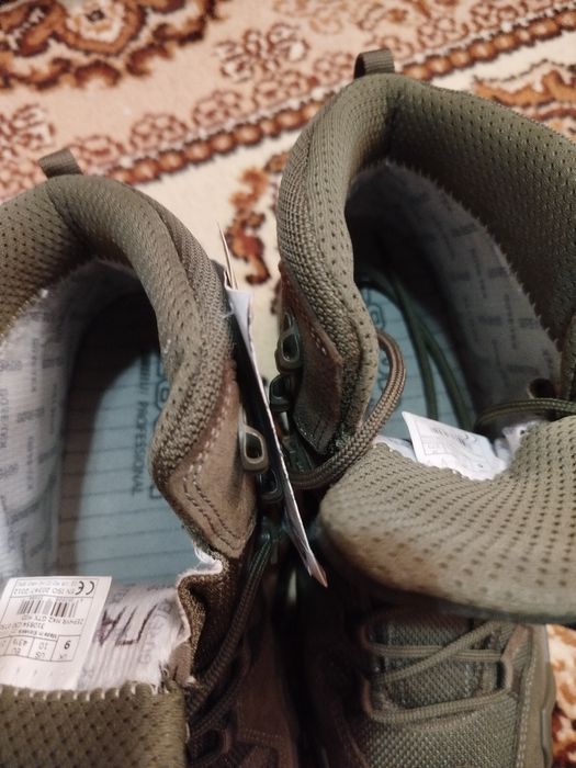 продам нове взуття Lowa оригінал