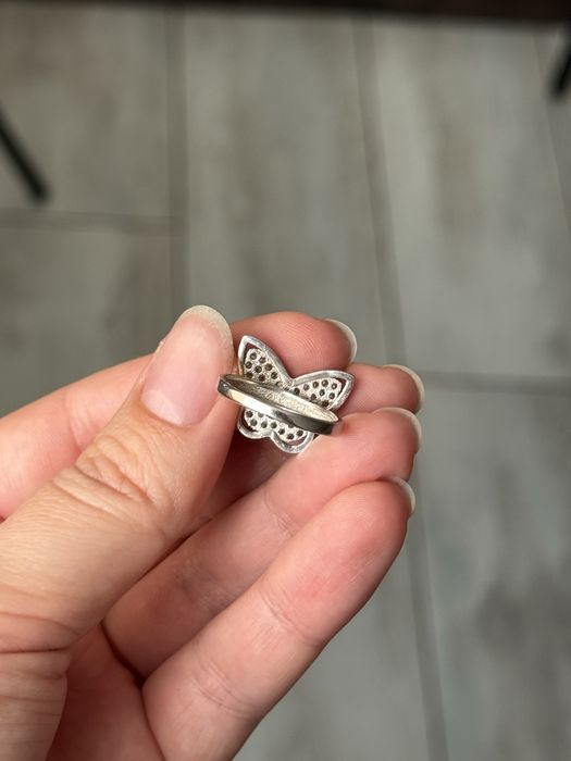 Каблучка срібна метелик 16,5