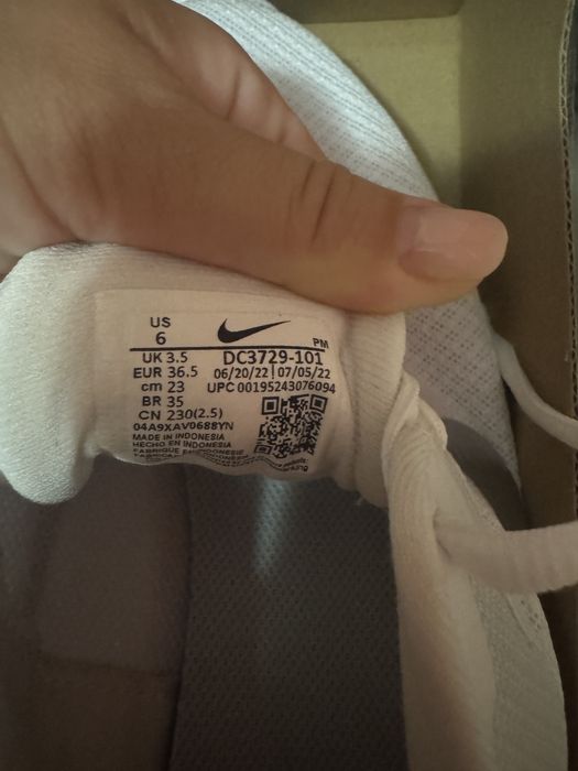 Продам Кросівки Nike